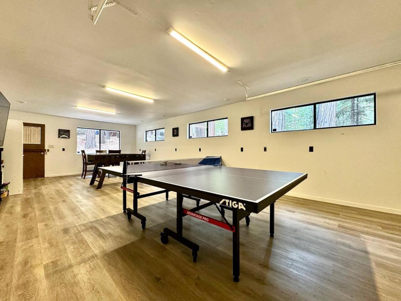 Cabin In The Trees-Game Room Pollock Pines Kültér fotó