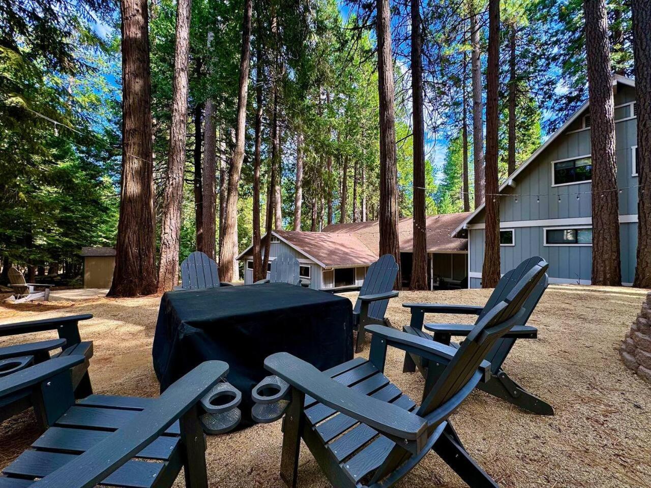 Cabin In The Trees-Game Room Pollock Pines Kültér fotó